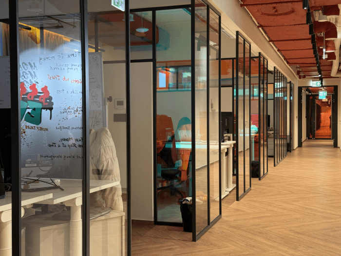 EvaDav office meeting room