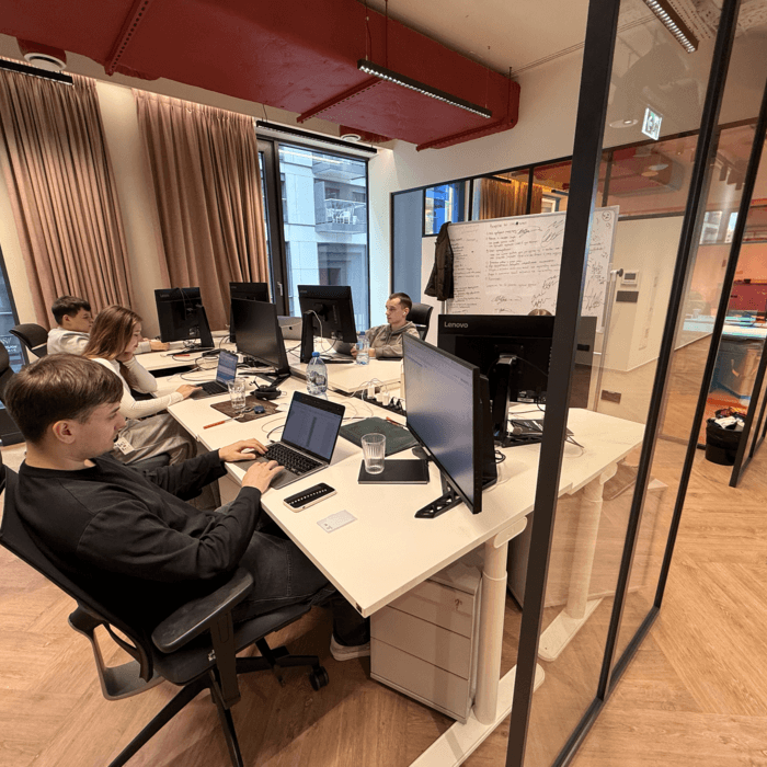 EvaDav office workspace